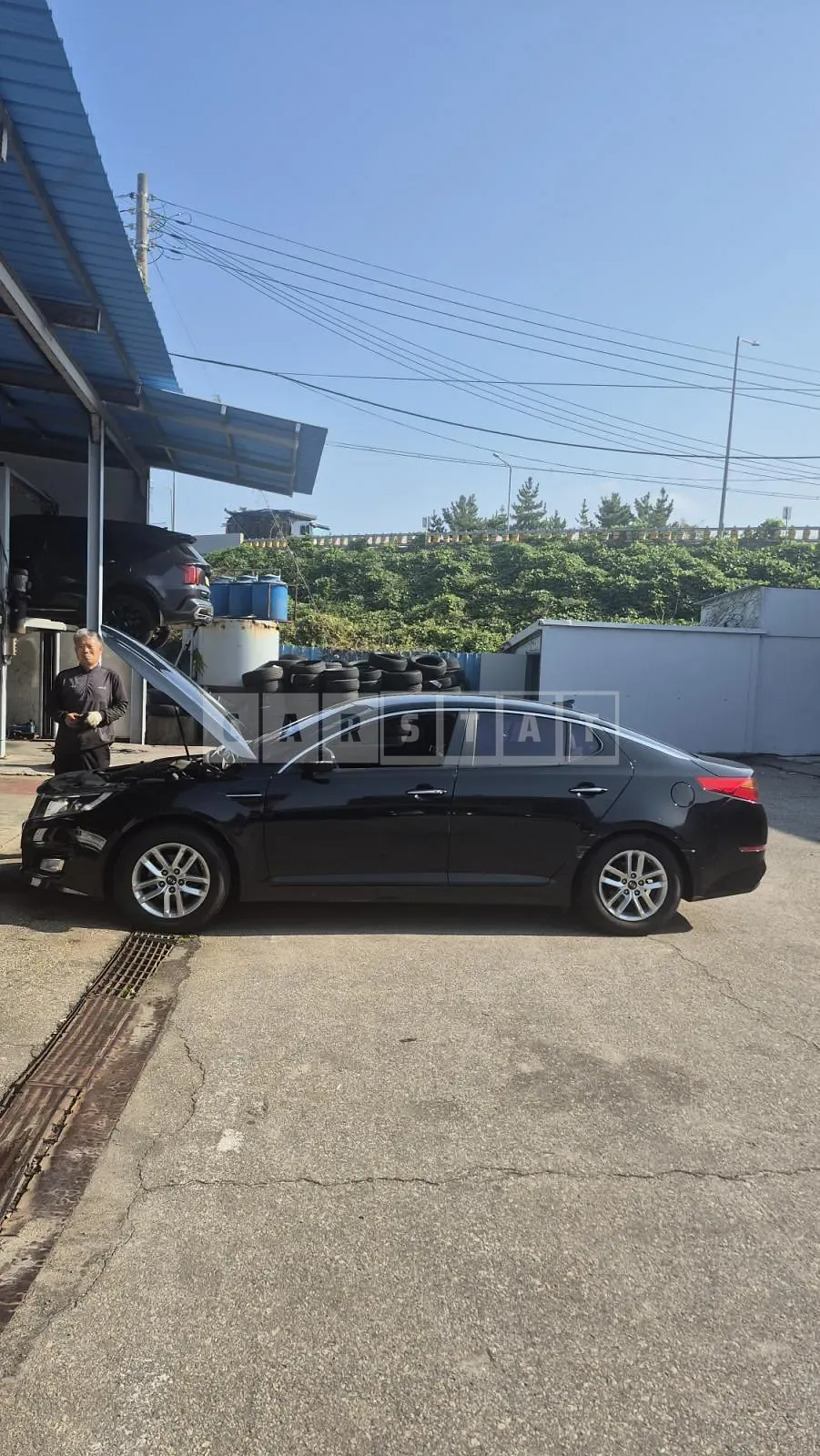 Photo 2 of 3: 2015 Kia K5 2.0, VIN KNAGL419BFA591910 — Korean insurance auction