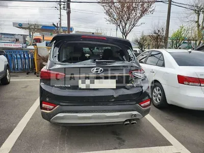 Photo 1 of 9: 2018 Hyundai Santa Fe TM Diesel — Korean insurance auction