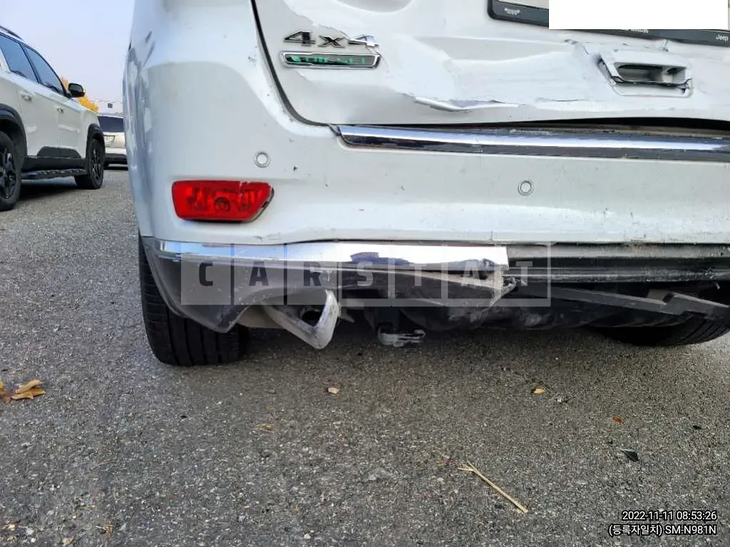 Photo 2 of 10: 2018 Jeep Straw Grand Cherokee, VIN 1C4RJFJM8JC164203 — Korean insurance auction