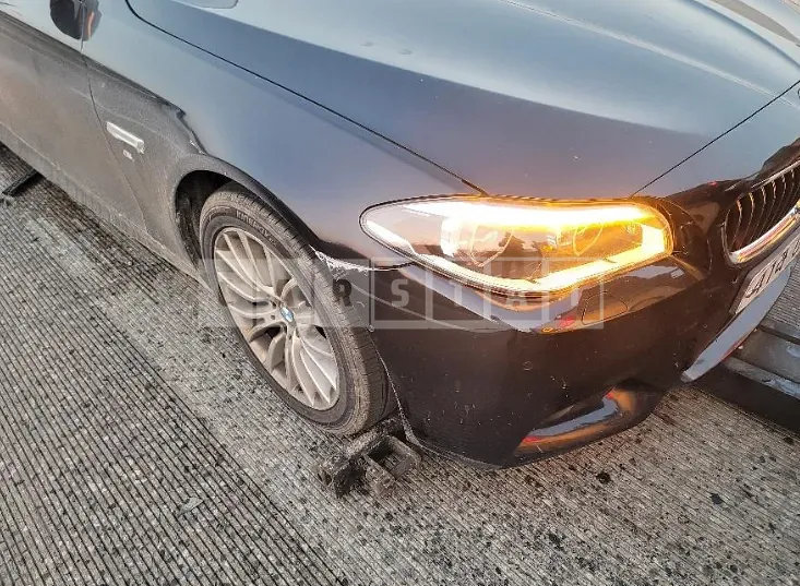 Photo 2 of 14: 2016 BMW 520d xDrive, VIN WBA5E7100GG156455 — Korean insurance auction