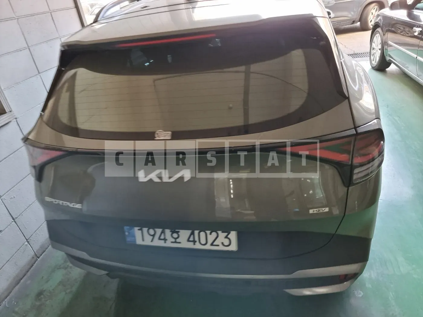 Photo 2 of 28: 2023 Kia Sportage, VIN KNAPX81GDPK043095 — Korean insurance auction