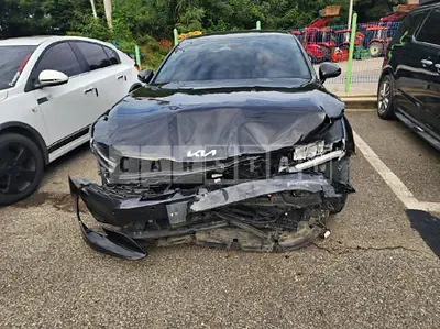Photo 1 of 7: 2023 Kia K5 — Korean insurance auction