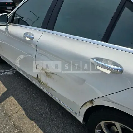 Photo 2 of 15: 2015 Mercedes-Benz C200 — Korean insurance auction
