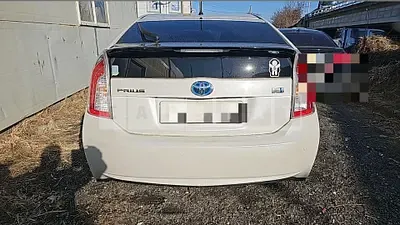 Photo 1 of 10: 2015 Toyota Prius — Korean insurance auction