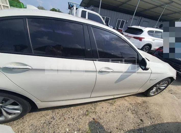 Photo 2 of 9: 2016 BMW 520d, VIN WBA5E5105GG072247 — Korean insurance auction