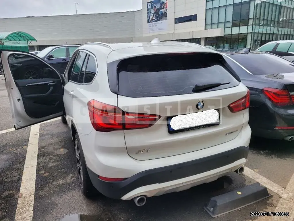 Photo 2 of 9: 2022 BMW X1 xDrive 20i, VIN WBA11DG05N5V37274 — Korean insurance auction