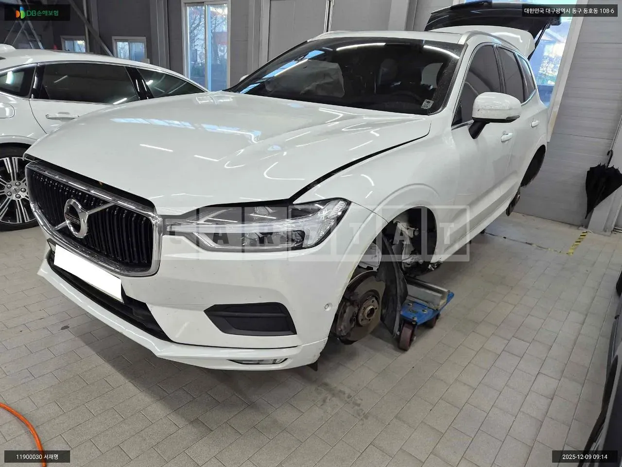Photo 2 of 48: 2019 Volvo XC60D5 AWD, VIN YV1UZ68TCK1382445 — Korean insurance auction