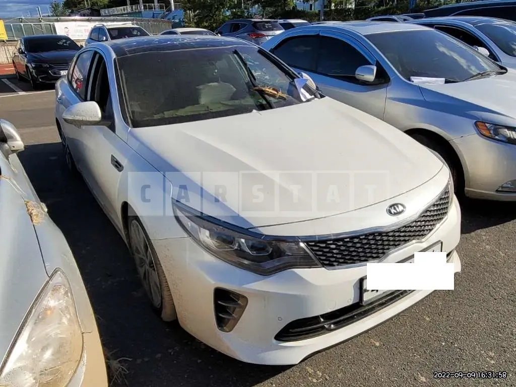 Photo 2 of 11: 2018 Kia K5, VIN KNAGU411BJA220218 — Korean insurance auction