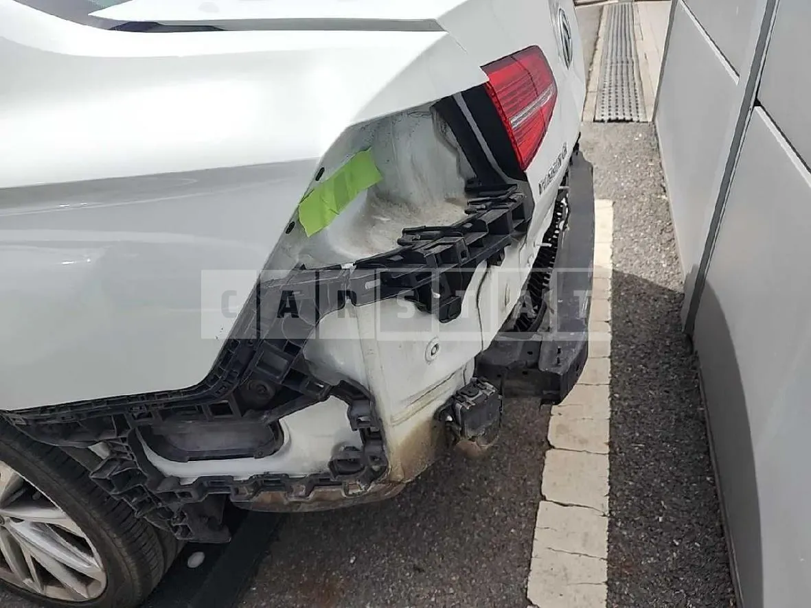 Photo 2 of 14: 2018 Volkswagen Passat GT 2.0 TDI 4MOTION — Korean insurance auction