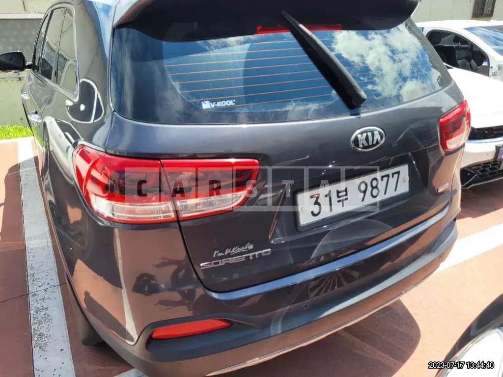 Photo 2 of 3: 2015 Kia Sorento, VIN KNAPK81BBFA043959 — Korean insurance auction