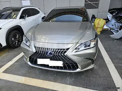 Photo 1 of 20: 2022 Lexus ES300h — Korean insurance auction
