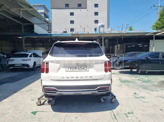 Photo 2 of 40: 2022 Kia Sorento — Korean insurance auction