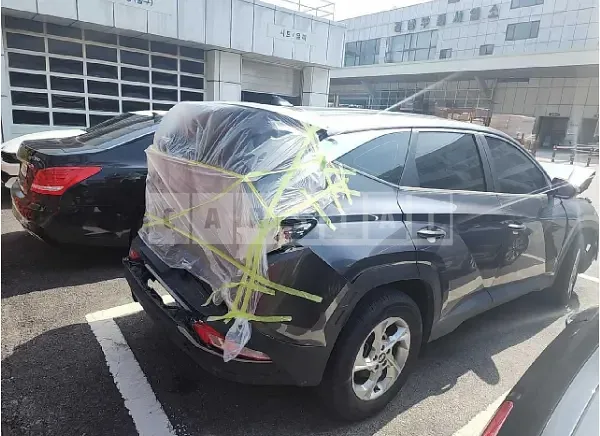 Photo 2 of 6: 2021 Hyundai Tucson — Korean insurance auction