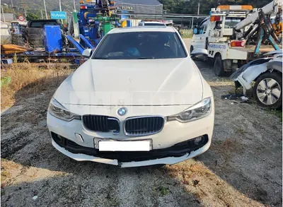 Photo 1 of 32: 2018 BMW 320d WLTP — Korean insurance auction