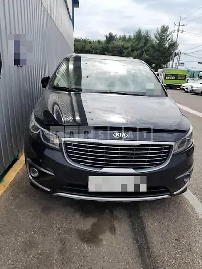Photo 1 of 13: 2016 Kia Carnivals — Korean insurance auction