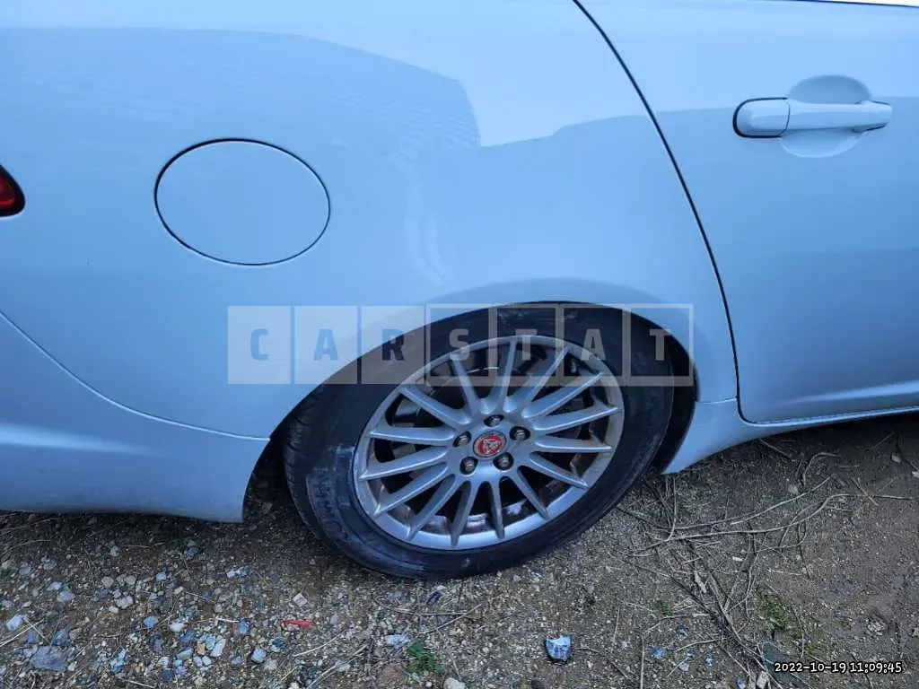 Photo 2 of 13: 2015 Jaguar XF 2.2d, VIN SAJAA05J7FDU76459 — Korean insurance auction