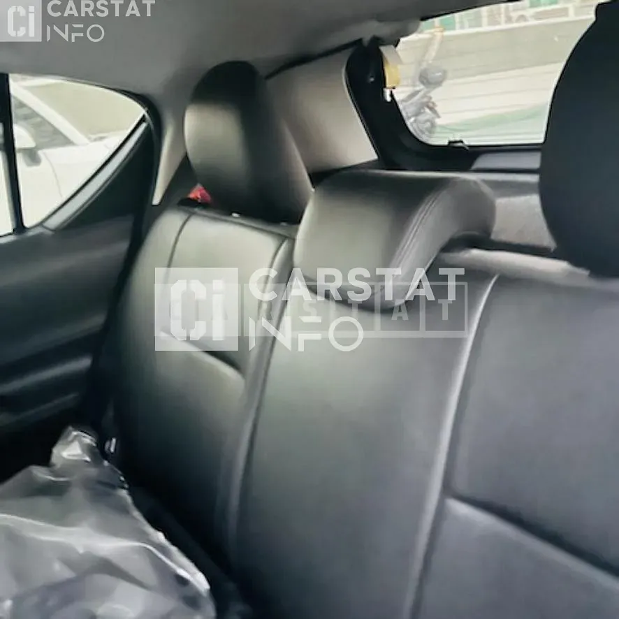 Photo 2 of 32: 2019 Toyota Prius C — Korean insurance auction