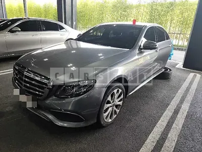 Photo 1 of 59: 2018 Mercedes-Benz E300 4Matic, VIN WDDZF4KB9KA495586 — Korean insurance auction