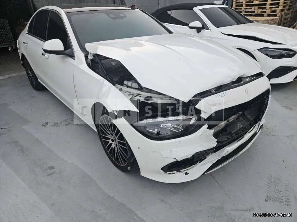 Photo 2 of 10: 2024 Mercedes-Benz C300 4Matic — Korean insurance auction