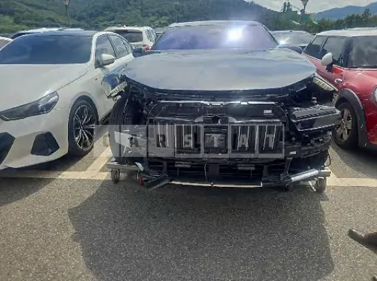 Photo 2 of 23: 2025 BMW 740d xDrive — Korean insurance auction