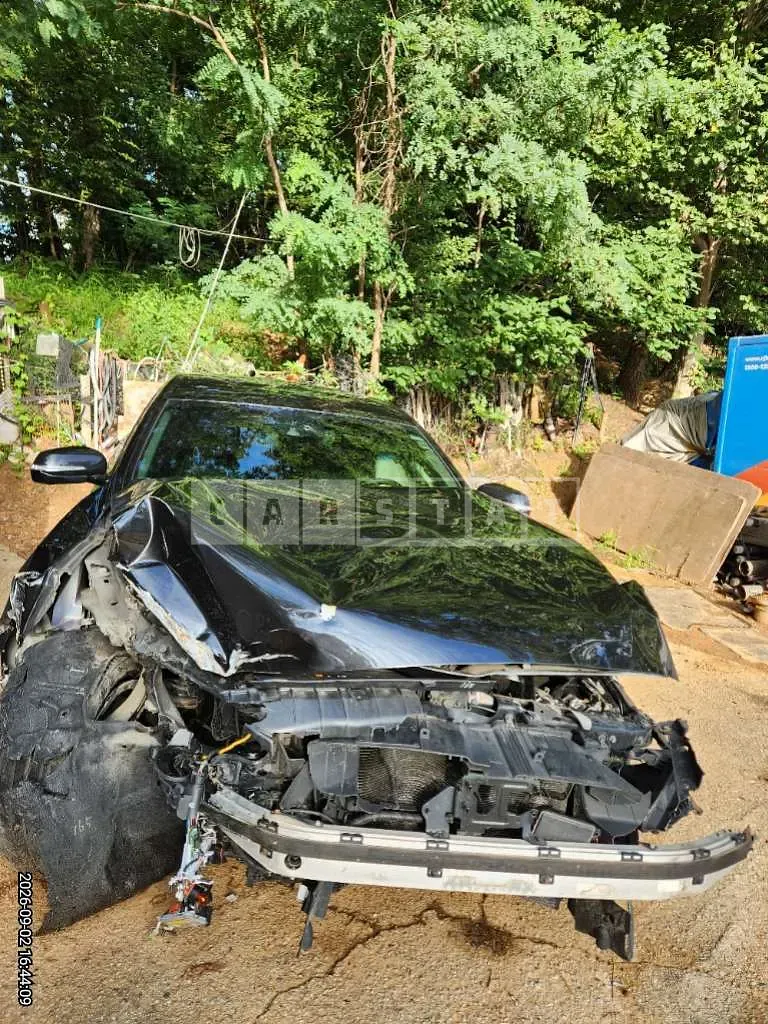 Photo 2 of 7: 2018 Genesis G80 — Korean insurance auction