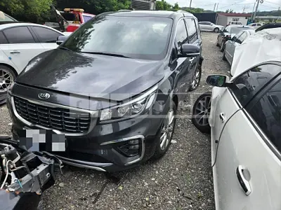 Photo 1 of 10: 2019 Kia Carnivals — Korean insurance auction