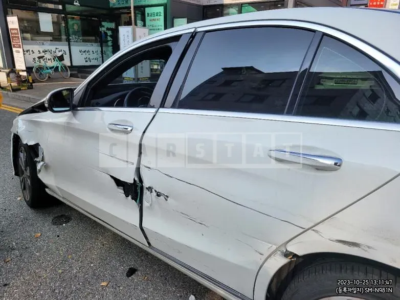 Photo 2 of 9: 2020 Mercedes-Benz C220 d 4Matic — Korean insurance auction