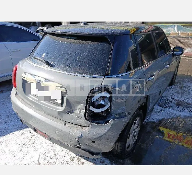 Photo 2 of 18: 2015 MINI Cooper D Five-Door, VIN WMWXT310XF2B74435 — Korean insurance auction