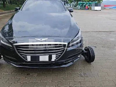 Photo 1 of 21: 2017 Genesis G80 3.3 — Korean insurance auction