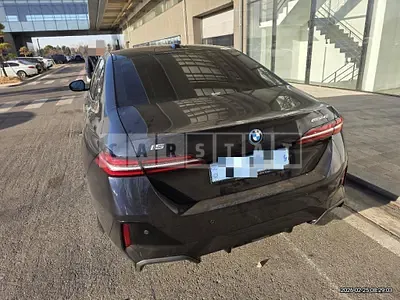 Photo 1 of 26: 2025 BMW i5 eDrive40 — Korean insurance auction