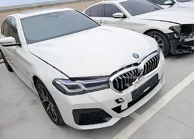 Photo 1 of 18: 2022 BMW 530e, VIN WBA51AG0XNCJ31051 — Korean insurance auction