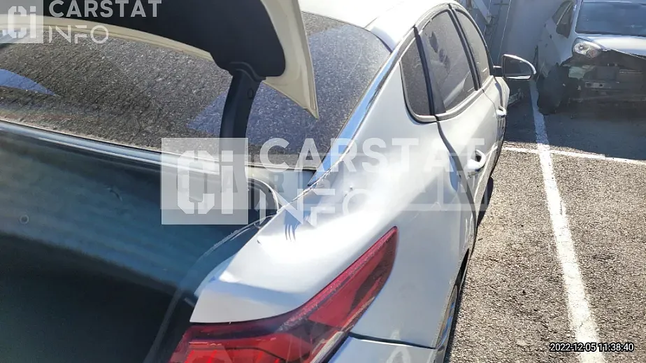 Photo 2 of 28: 2019 Kia K5 2.0 — Korean insurance auction