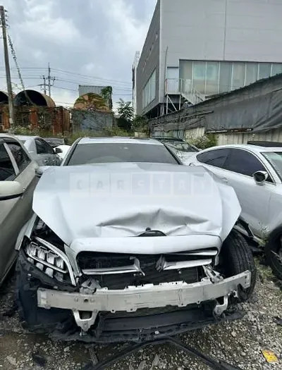 Photo 1 of 7: 2019 Mercedes-Benz C220 d — Korean insurance auction