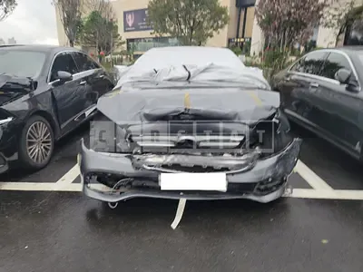 Photo 1 of 12: 2018 Mercedes-Benz E 200, VIN WDDZF4CB5JA424544 — Korean insurance auction