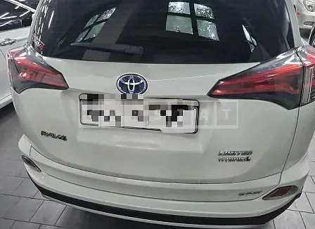 Photo 2 of 18: 2017 Toyota RAV4 Hybrid, VIN JTMDJREV0HD130503 — Korean insurance auction