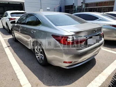 Photo 1 of 9: 2017 Lexus ES300h, VIN JTHBW1GG6H2155716 — Korean insurance auction