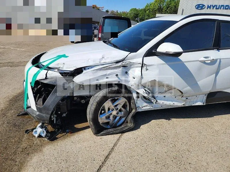 Photo 2 of 28: 2025 Hyundai Kona Gasoline — Korean insurance auction