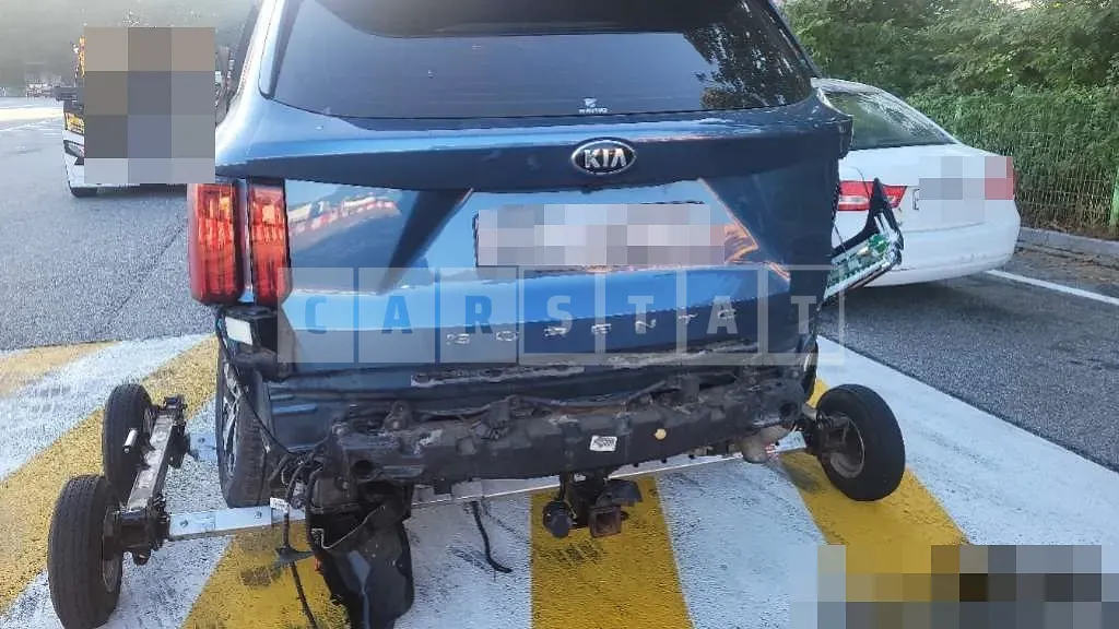 Photo 2 of 13: 2020 Kia Sorento 2.2 — Korean insurance auction