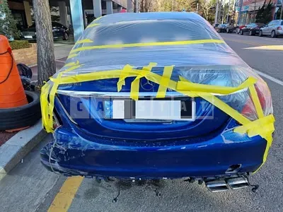 Photo 1 of 22: 2019 Mercedes-Benz C220 d, VIN WDDWF1EB3KR476661 — Korean insurance auction