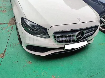 Photo 1 of 29: 2016 Mercedes-Benz E300, VIN WDDZF4JB9HA046600 — Korean insurance auction