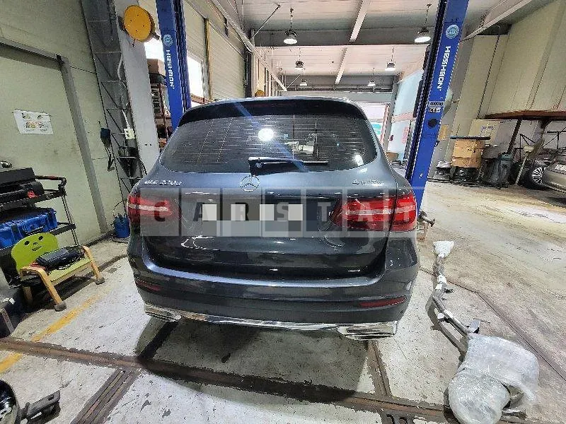 Photo 2 of 26: 2016 Mercedes-Benz GLC220 d 4Matic — Korean insurance auction