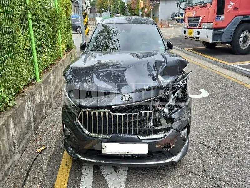 Photo 2 of 48: 2020 Kia K7 Hybrid, VIN KNALB41GBLA028938 — Korean insurance auction