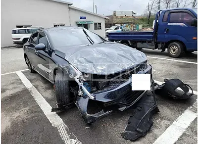 Photo 1 of 14: 2022 Kia K5 — Korean insurance auction
