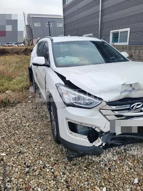 Photo 2 of 16: 2015 Hyundai Santa Fe DM 2.0 (4WD) — Korean insurance auction