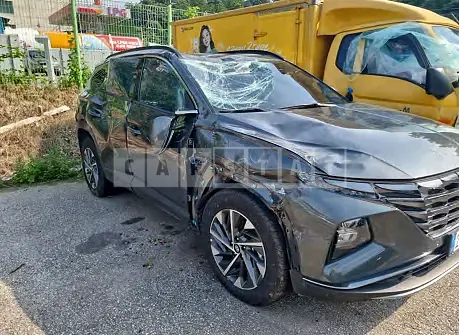 Photo 2 of 13: 2022 Hyundai Tucson, VIN KMHJE811BNU043812 — Korean insurance auction