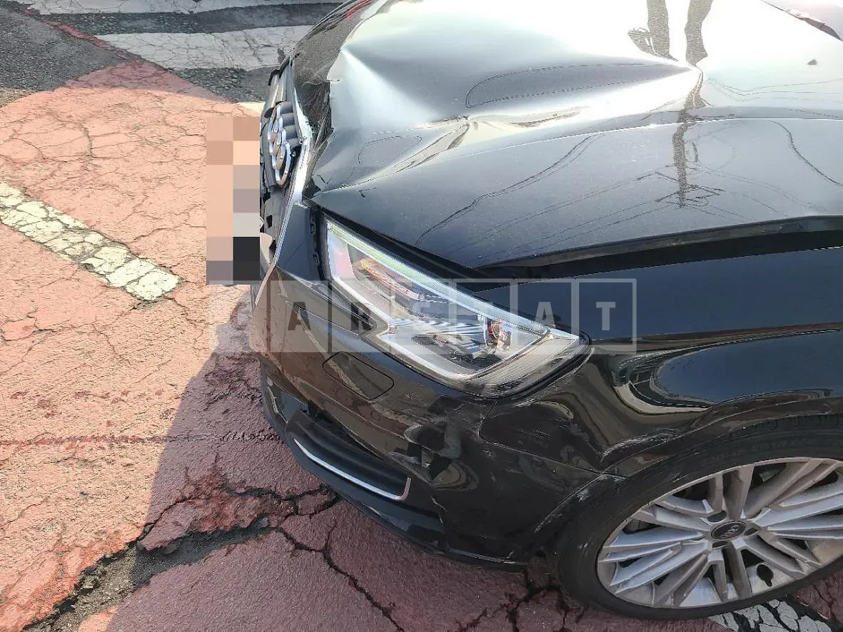 Photo 2 of 7: 2018 Audi A3 40 TFSI, VIN WAUZZZ8V1J1089913 — Korean insurance auction