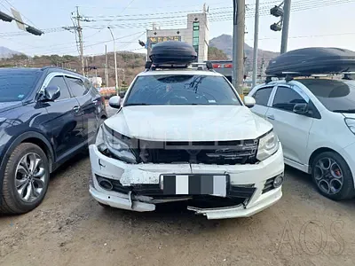 Photo 1 of 20: 2016 Volkswagen Tiguan 2.0 TDI BMT, VIN WVGZZZ5NZGW064119 — Korean insurance auction