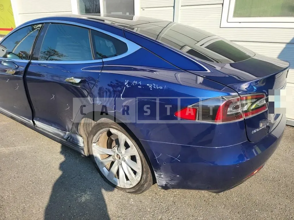 Photo 2 of 22: 2019 Tesla Model S 75d, VIN 5YJSA1E22KF298741 — Korean insurance auction