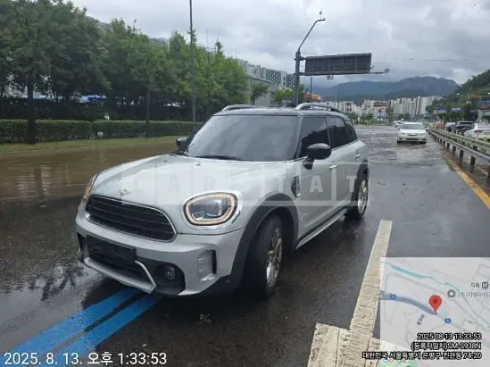 Photo 2 of 10: 2021 MINI Cooper Countryman — Korean insurance auction