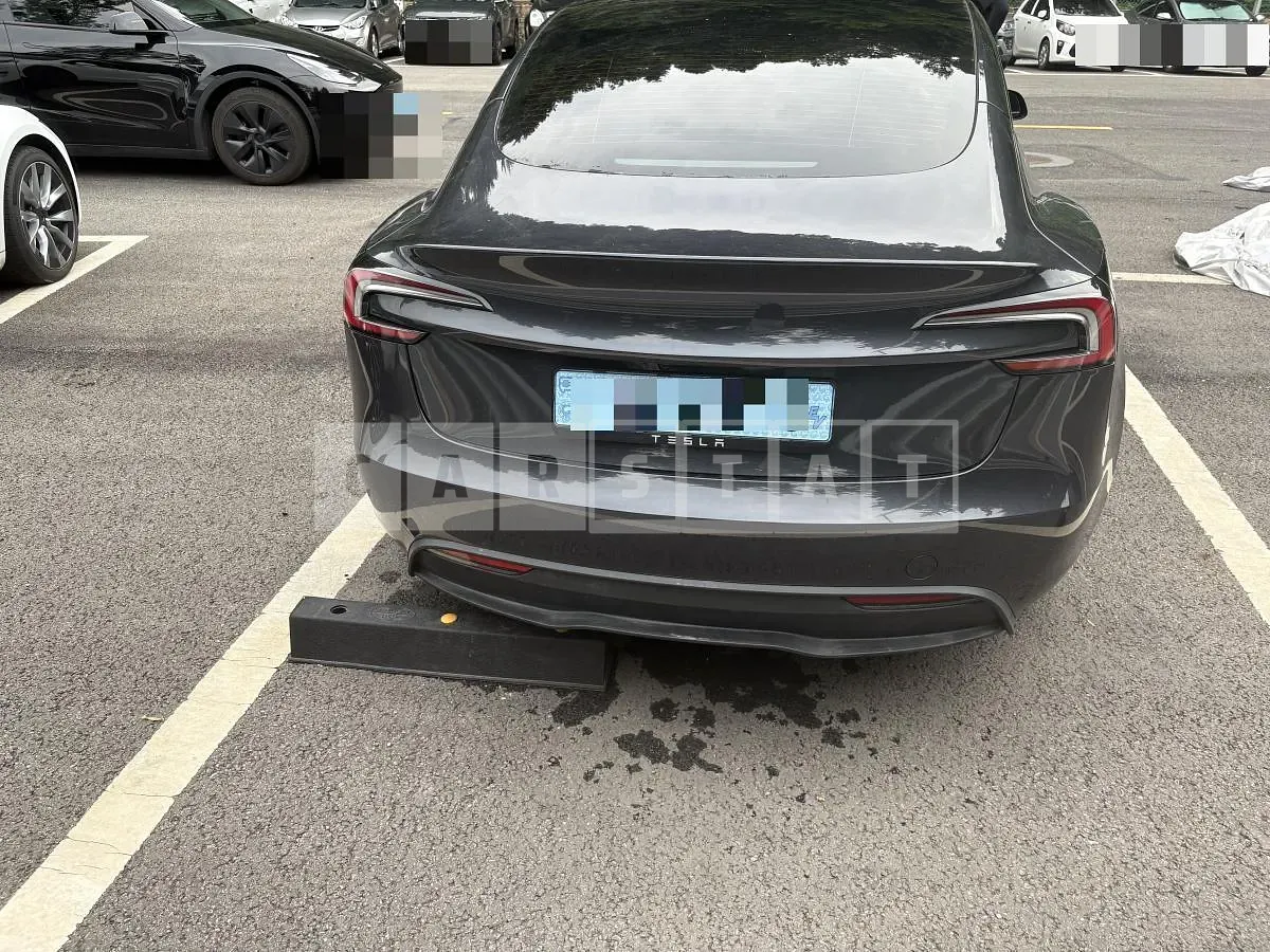 Photo 2 of 20: 2025 Tesla Model 3 — Korean insurance auction
